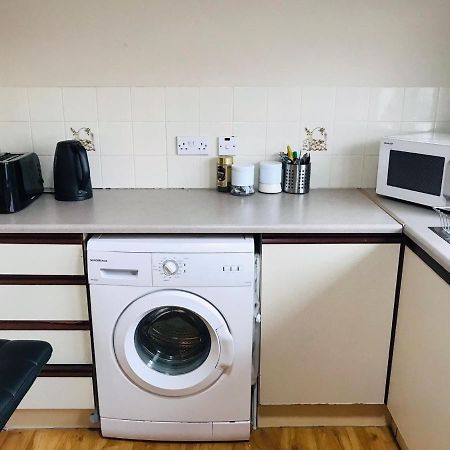 Lovely 3 Bedroom Apartment In 번크라나 외부 사진