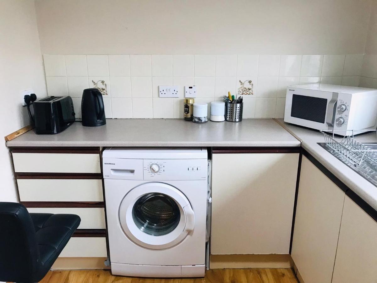 Lovely 3 Bedroom Apartment In 번크라나 외부 사진